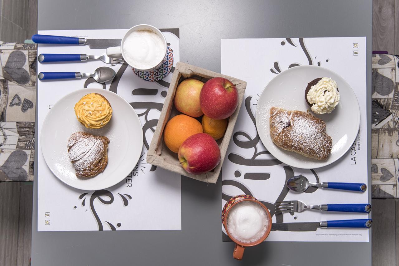 Alojamento de Acomodação e Pequeno-almoço La Casa Di Luna Nápoles